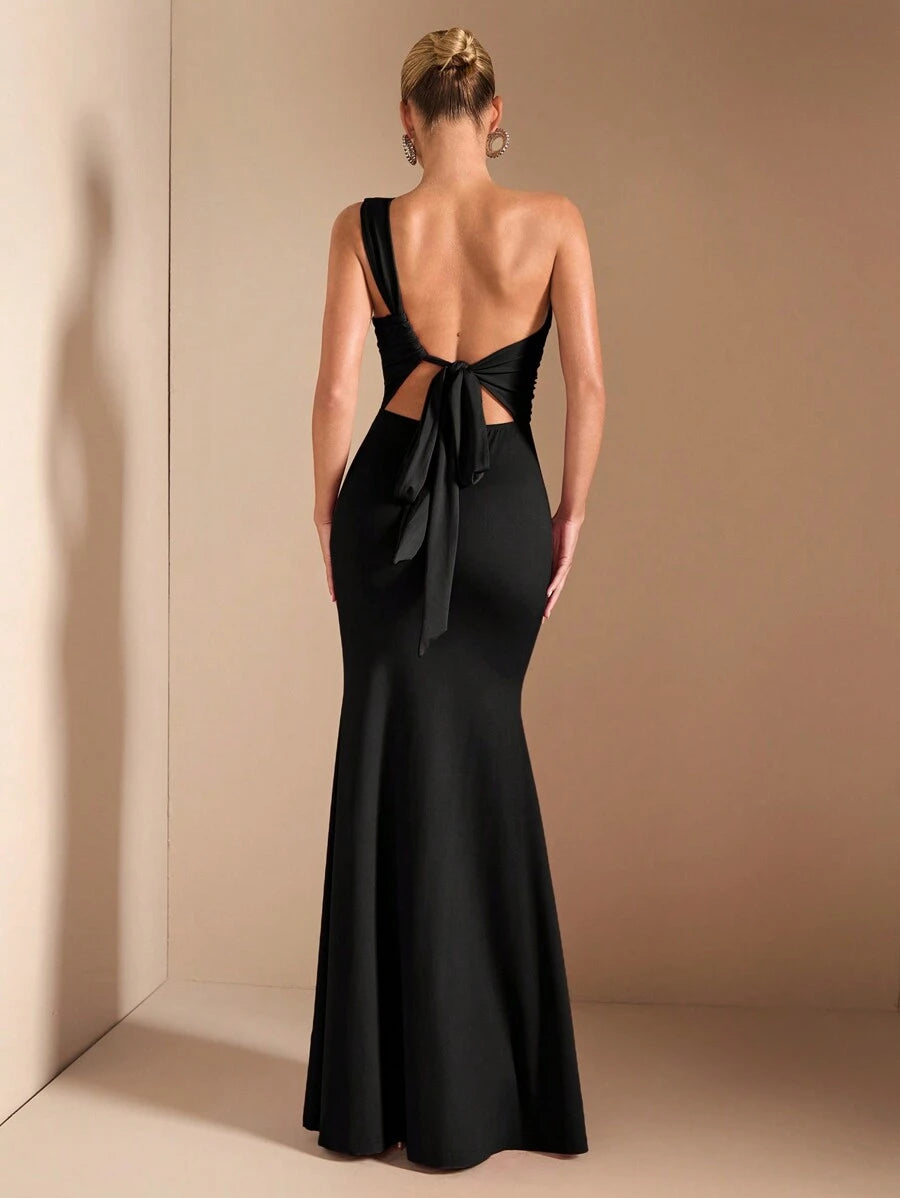 SHEIN BAE Elegant Asymmetric Neck Tied Spaghetti Strap Super Long Dress, Suitable For Casual Dates, Outing, Nightclub Party Gathering, Christmas Outfit, Burgundy