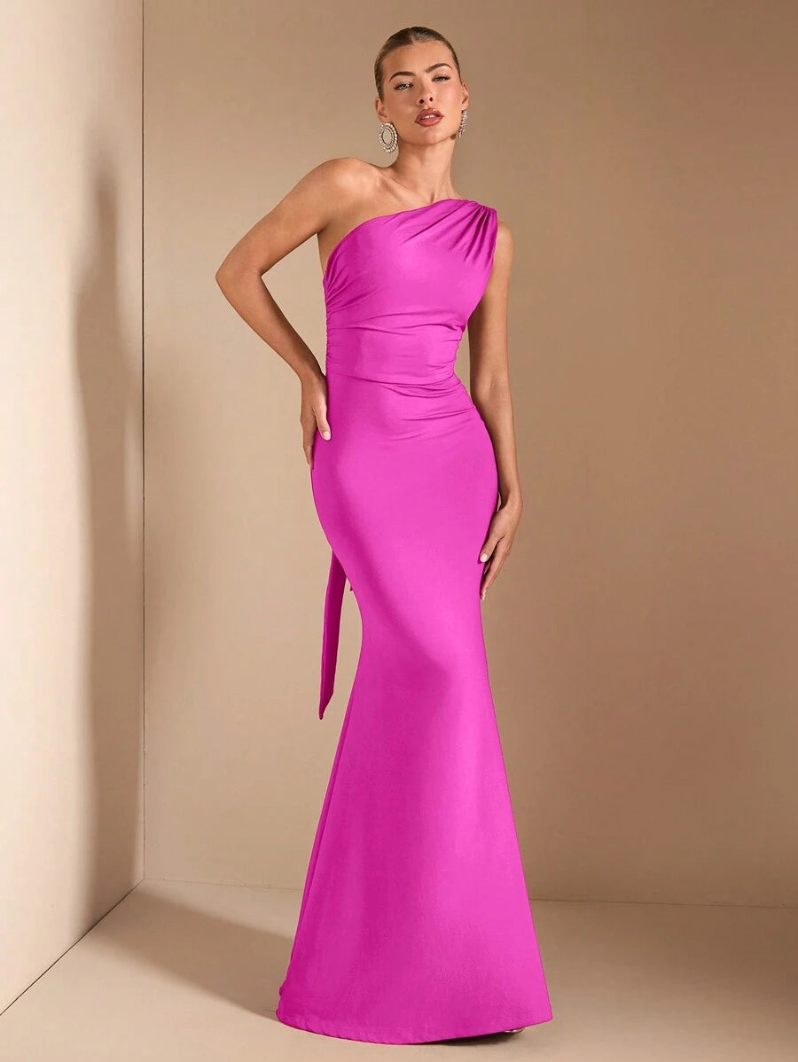 SHEIN BAE Elegant Asymmetric Neck Tied Spaghetti Strap Super Long Dress, Suitable For Casual Dates, Outing, Nightclub Party Gathering, Christmas Outfit, Burgundy