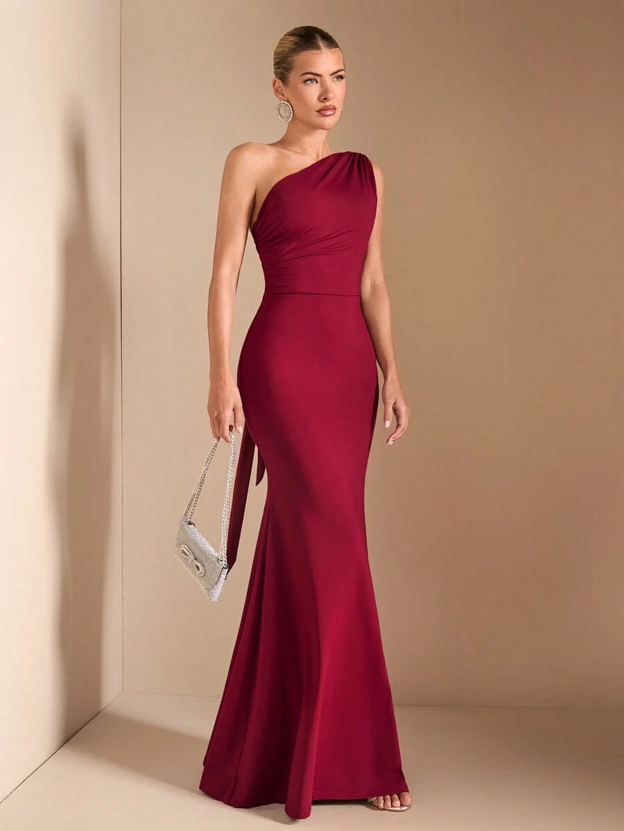 SHEIN BAE Elegant Asymmetric Neck Tied Spaghetti Strap Super Long Dress, Suitable For Casual Dates, Outing, Nightclub Party Gathering, Christmas Outfit, Burgundy